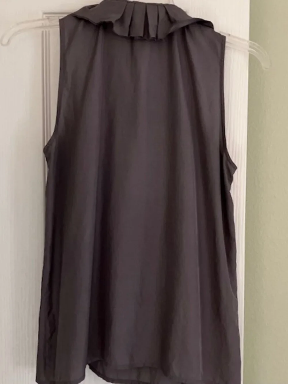 J.Crew women's sleeveless top size 6 ruffles silk